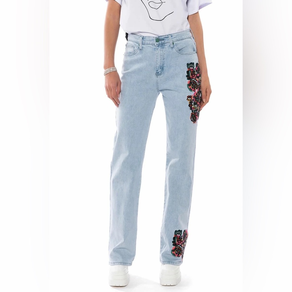 Akira Hidden Faces Embroidered Straight Leg Jeans - Size 9 - Picture 2 of 8